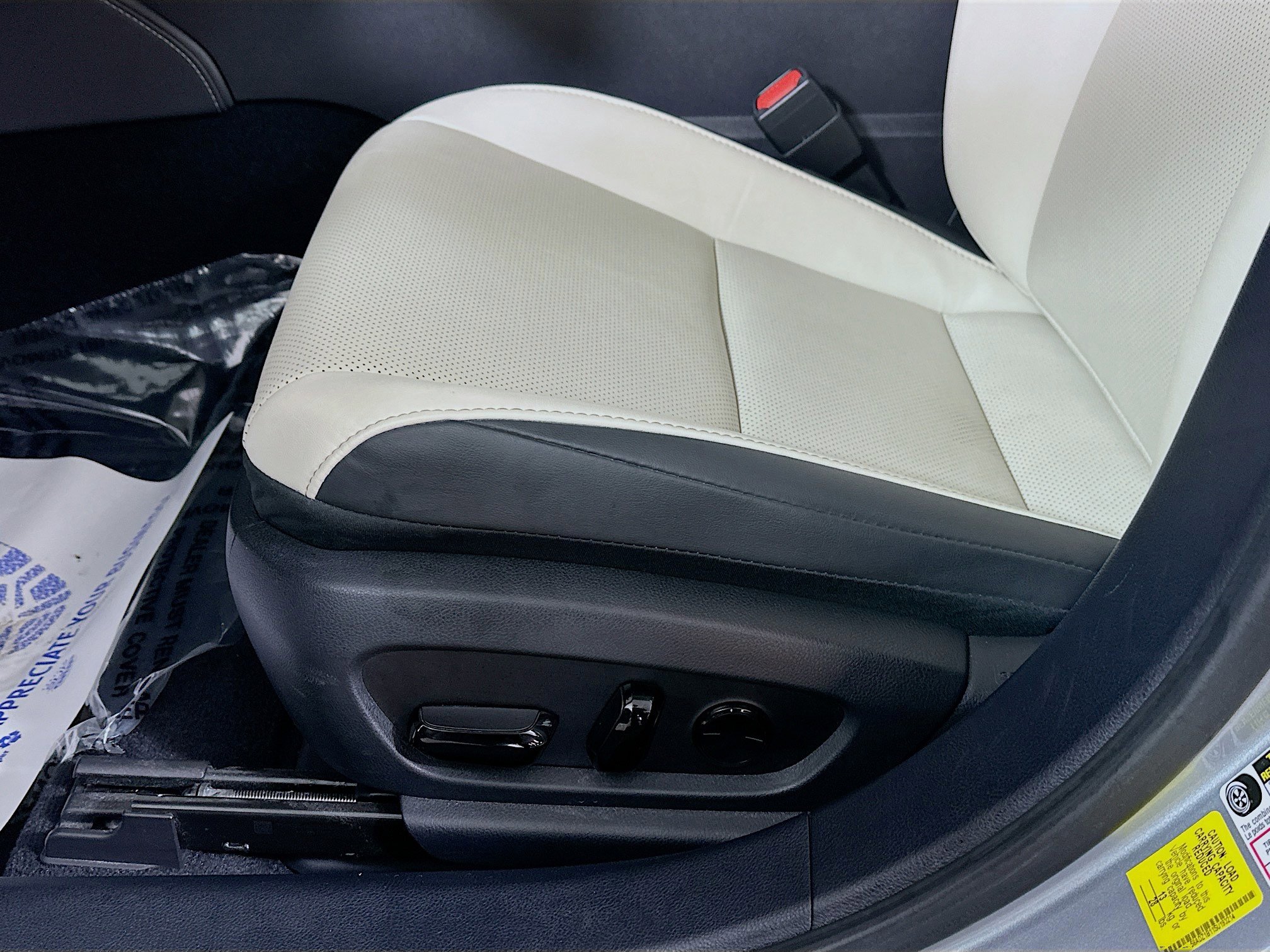 Certified 2025 Lexus ES 350 w/ Premium Package image 18