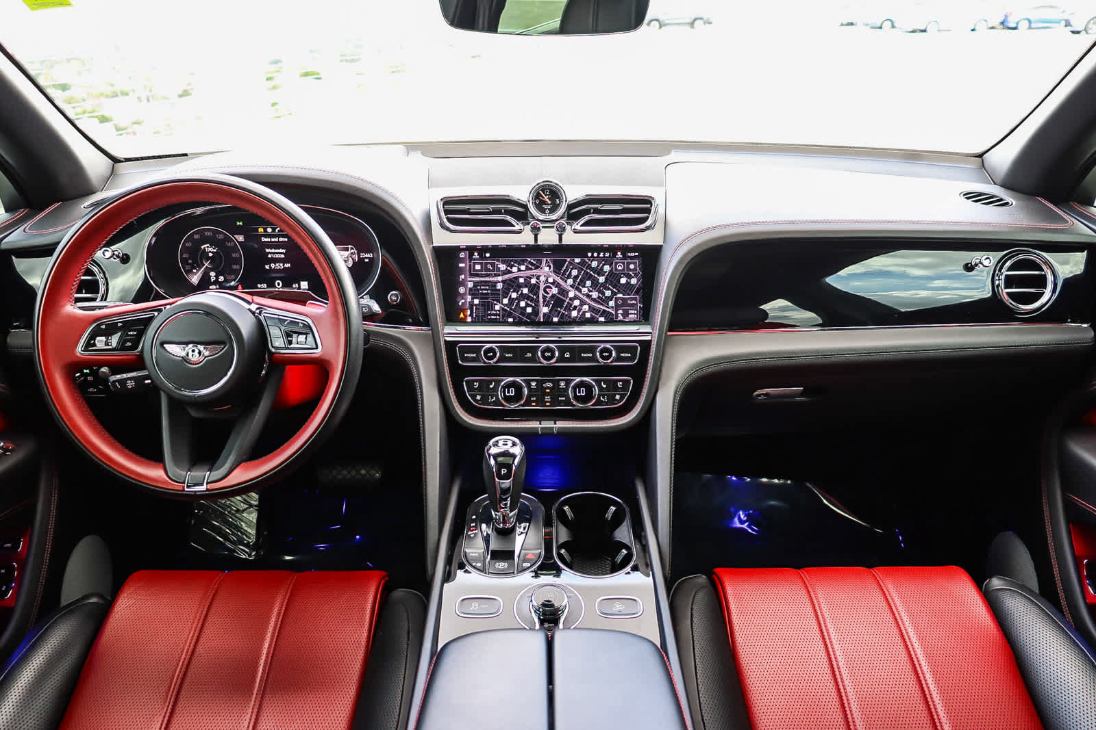 Used 2021 Bentley Bentayga AWD/4WD image 16