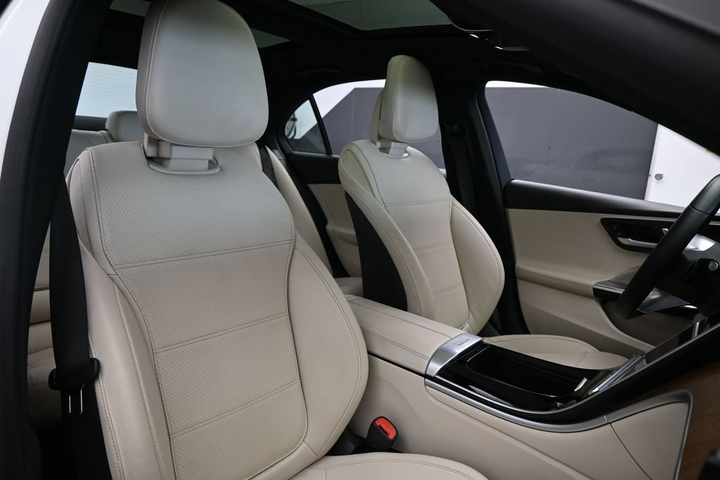 Used 2025 Mercedes-Benz C 300 Sedan image 47