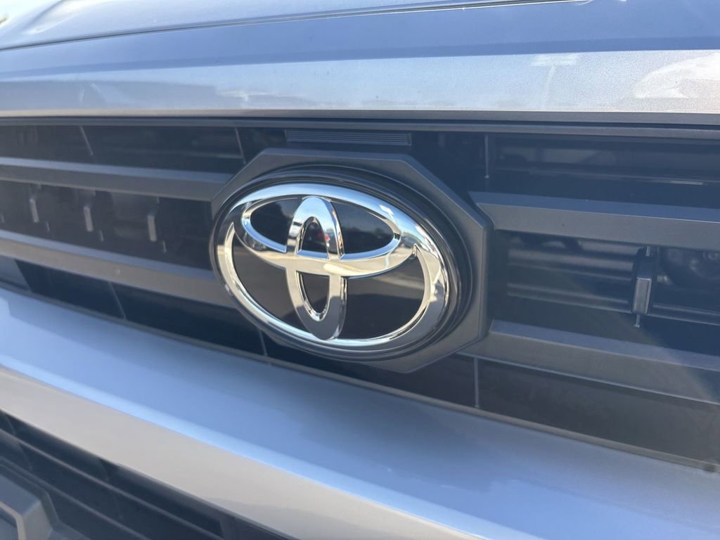 Used 2025 Toyota 4Runner SR5 image 31