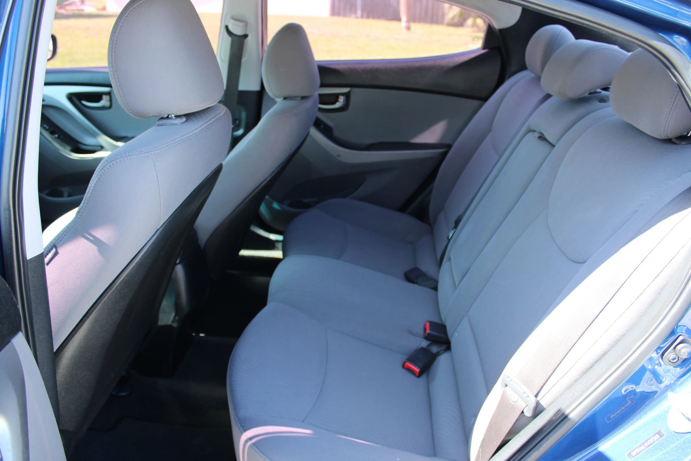 Used 2015 Hyundai Elantra SE FWD image 6