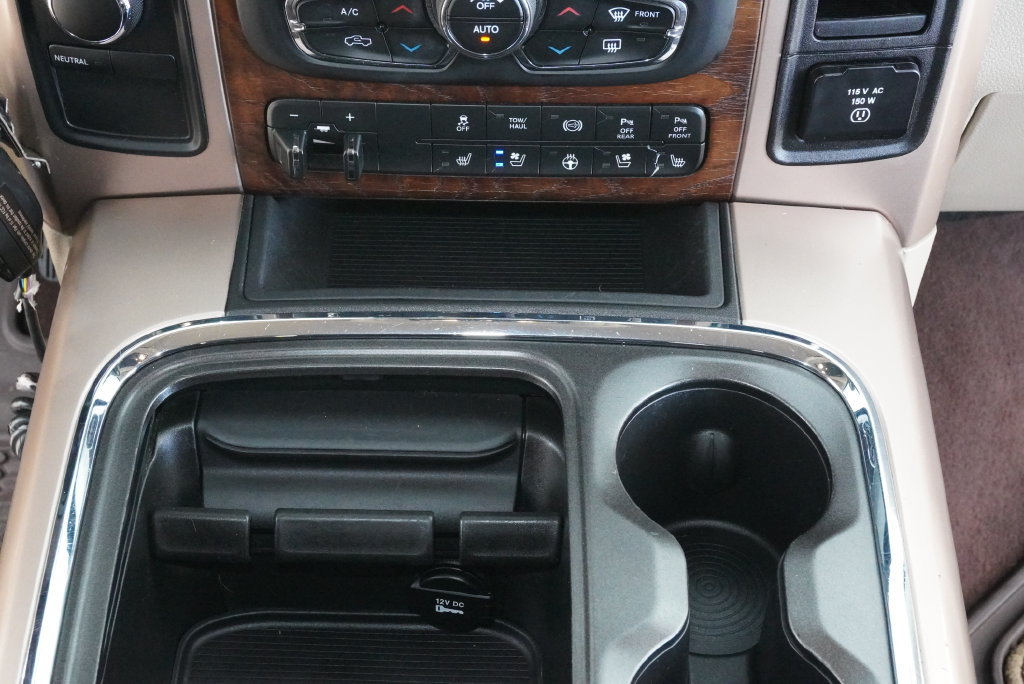 Used 2016 RAM 3500 Laramie Longhorn w/ Convenience Group AWD/4WD image 16
