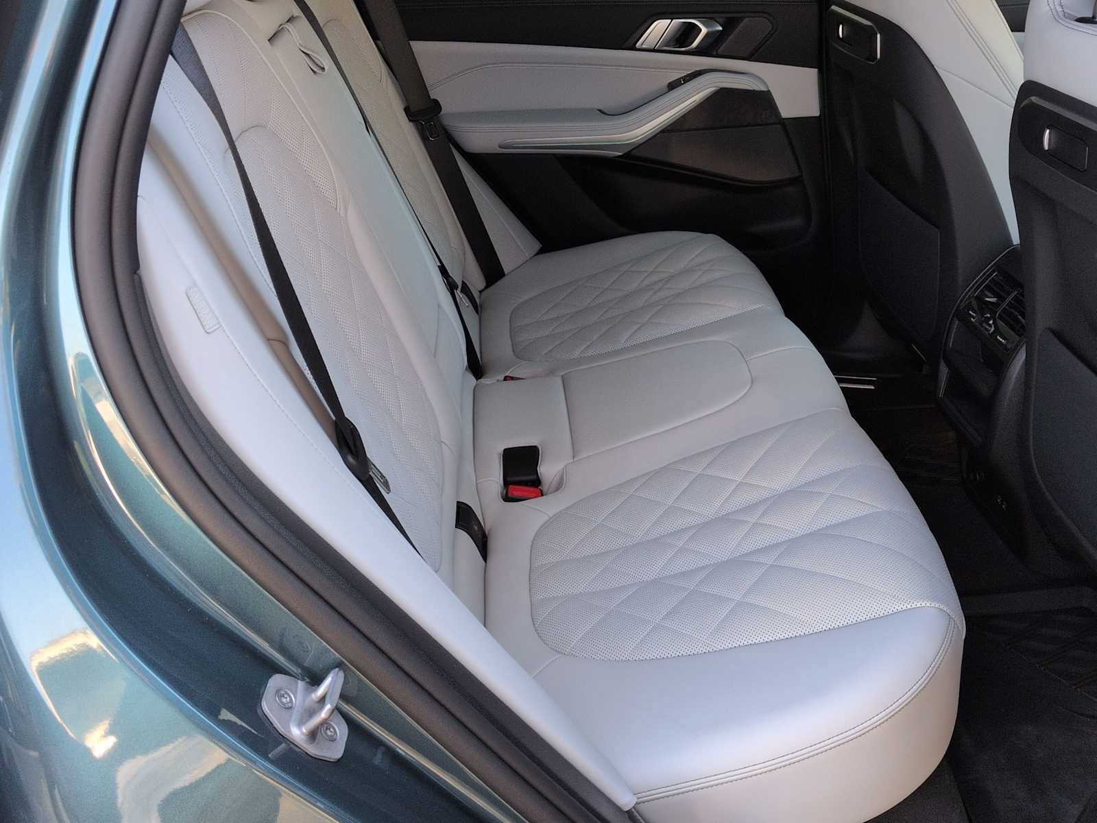 Used 2025 BMW X5 xDrive40i w/ Premium Package image 22