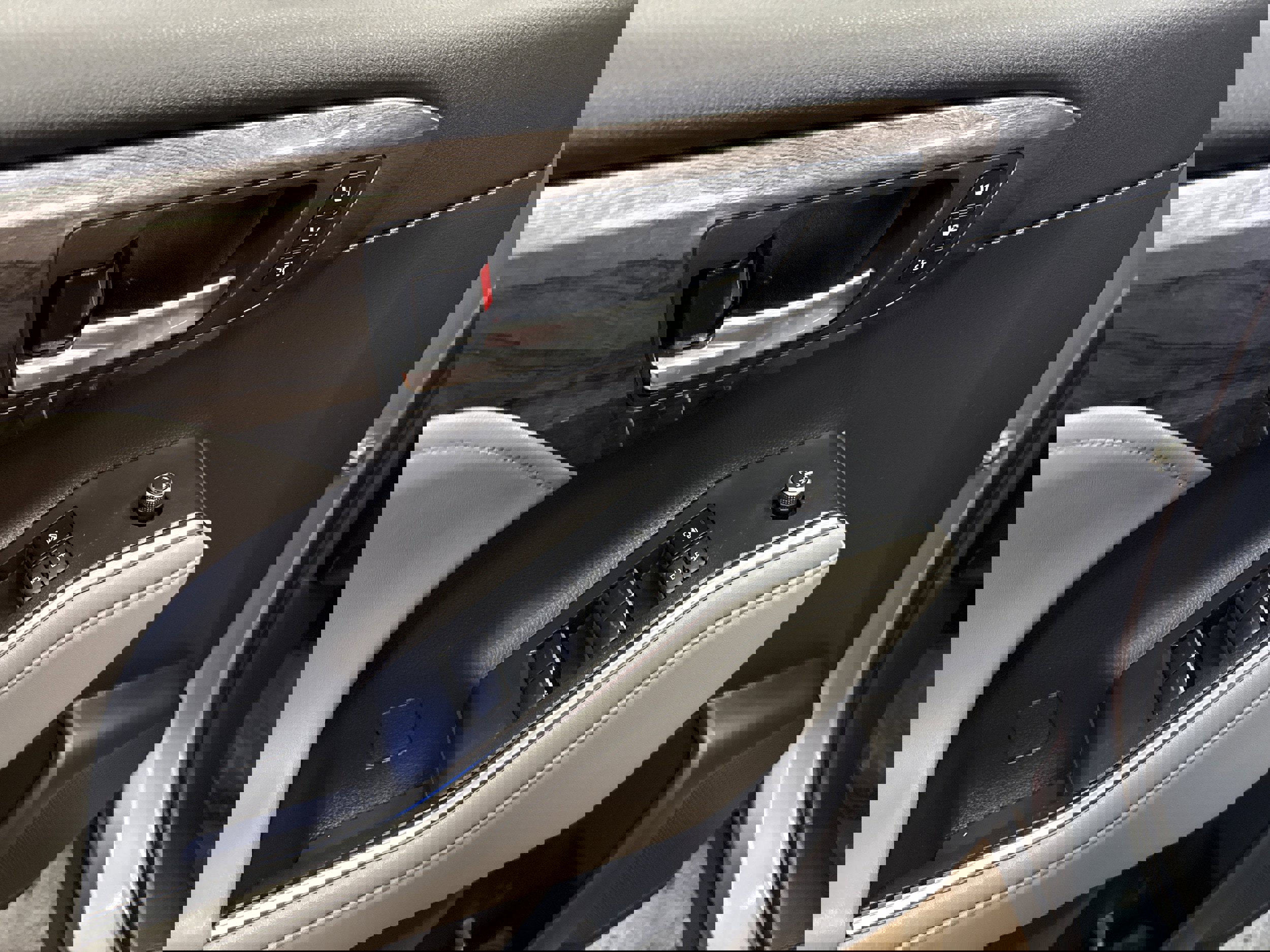 Used 2022 Toyota Highlander Platinum image 29