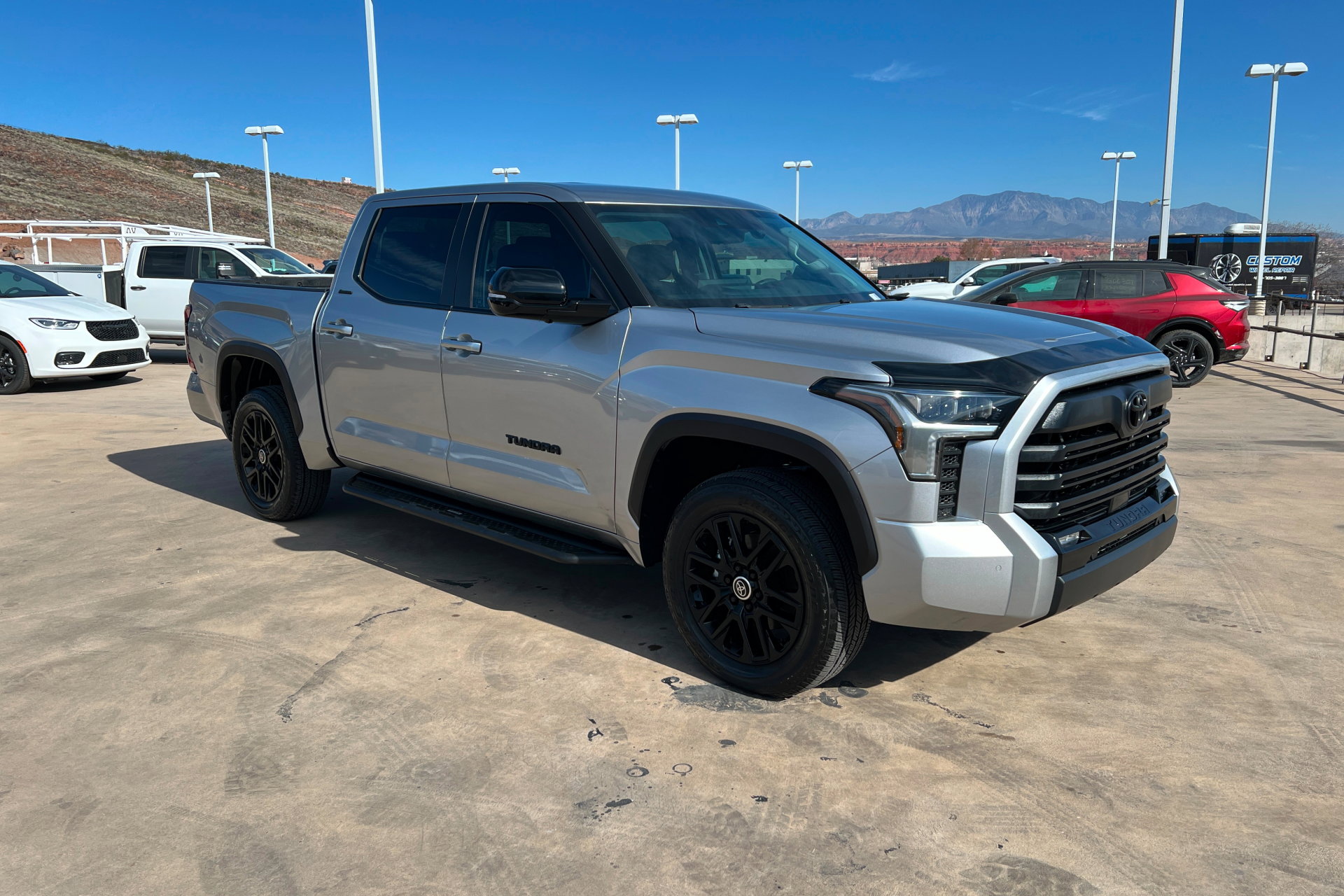 Used 2024 Toyota Tundra Limited AWD/4WD image 8