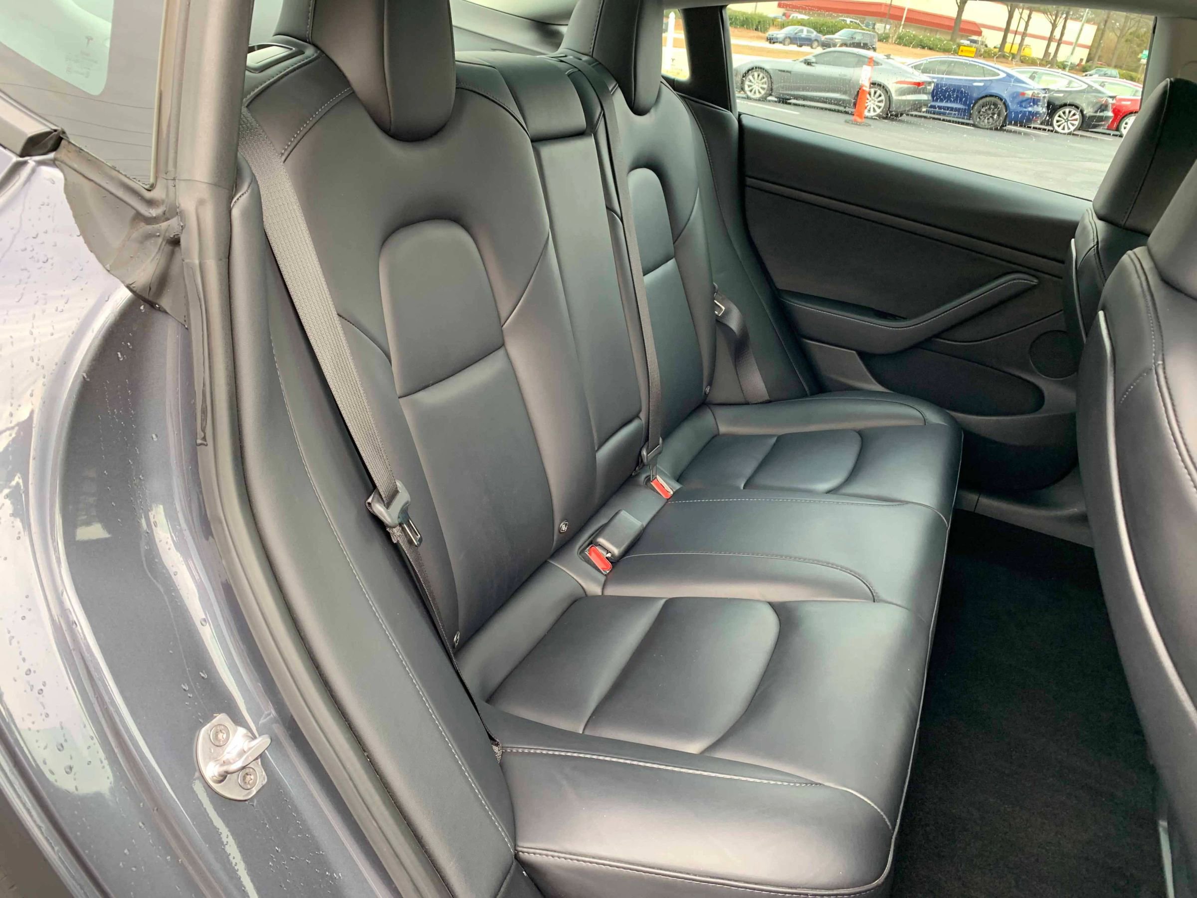 Used 2023 Tesla Model 3 Standard Range image 4