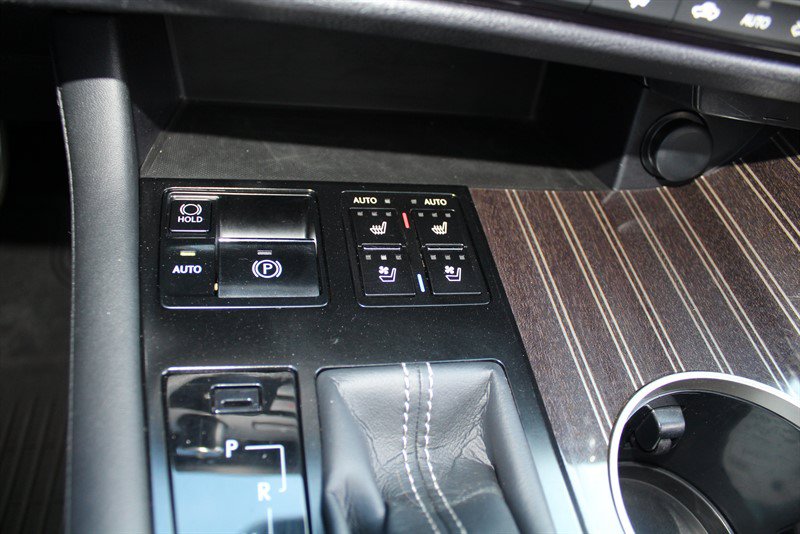 Used 2017 Lexus RX 450h AWD w/ Luxury Package image 15