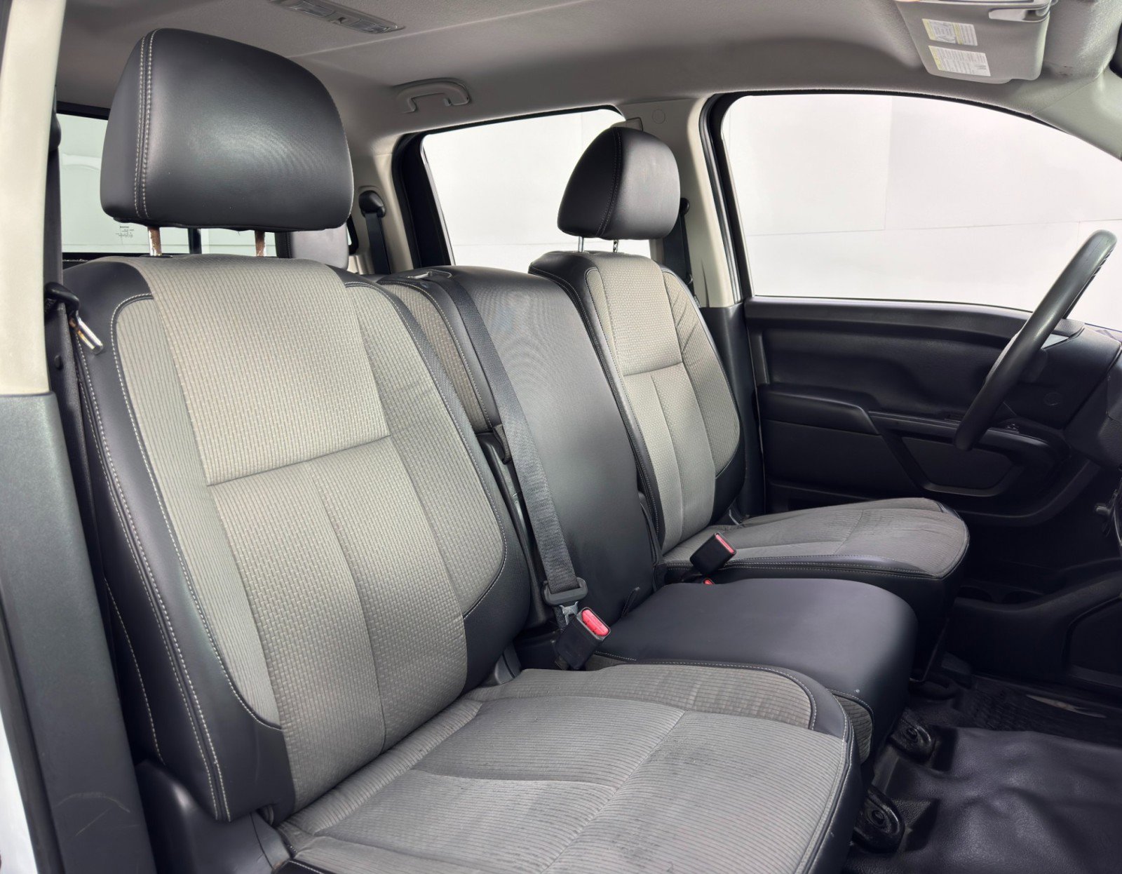 Used 2018 Nissan Titan S w/ S Utility Package image 27