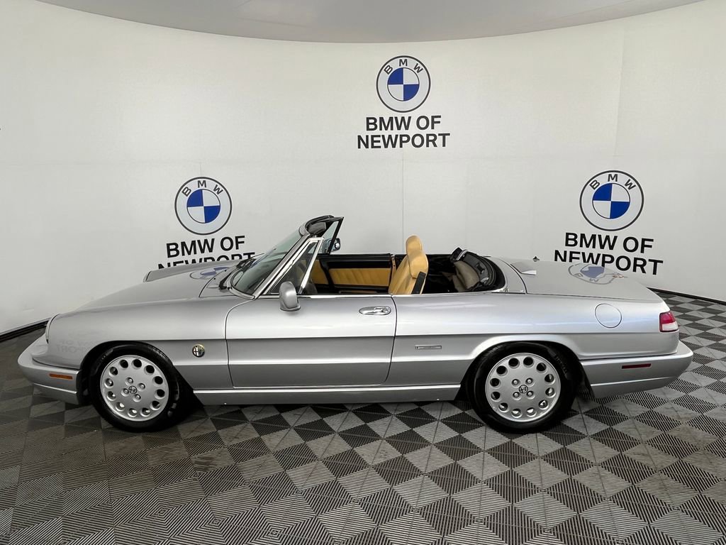 Used 1991 Alfa Romeo Spider Veloce RWD image 12