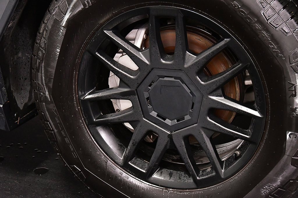 Used 2024 Tesla Cybertruck Cyberbeast image 9