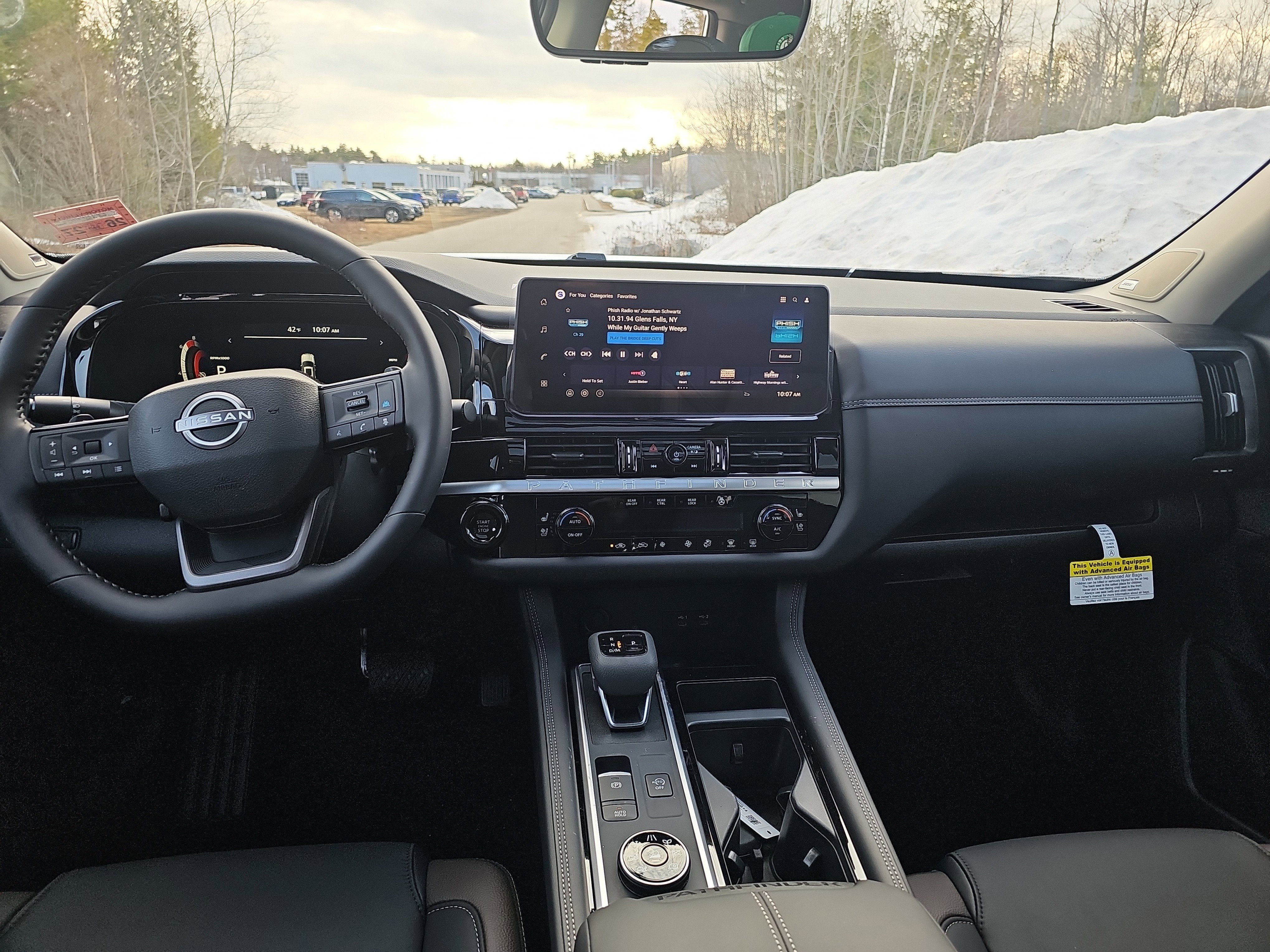New 2026 Nissan Pathfinder Platinum image 3