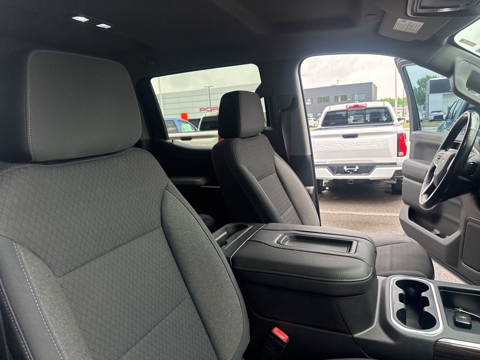 Used 2019 Chevrolet Silverado 1500 LT Trail Boss AWD/4WD image 37