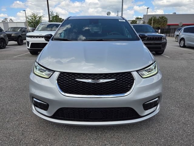 New 2026 Chrysler Pacifica Select FWD image 18