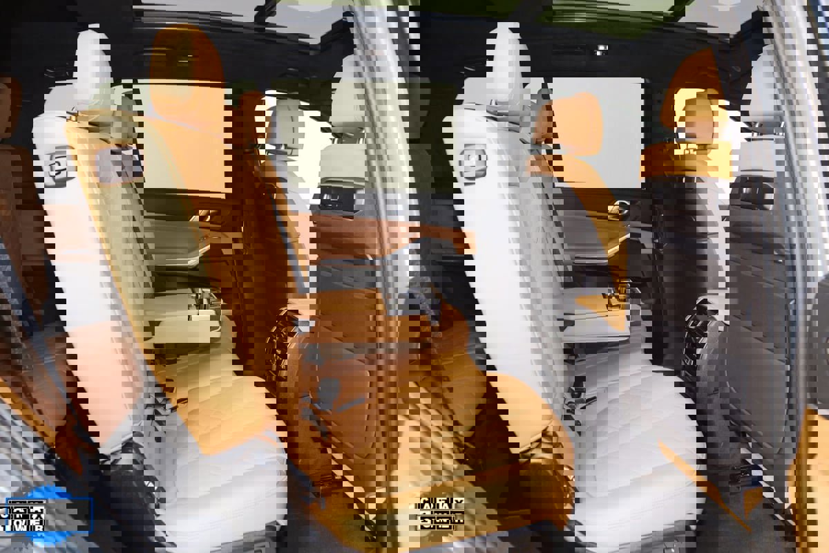 Used 2024 BMW X7 xDrive40i w/ M Sport Package image 15