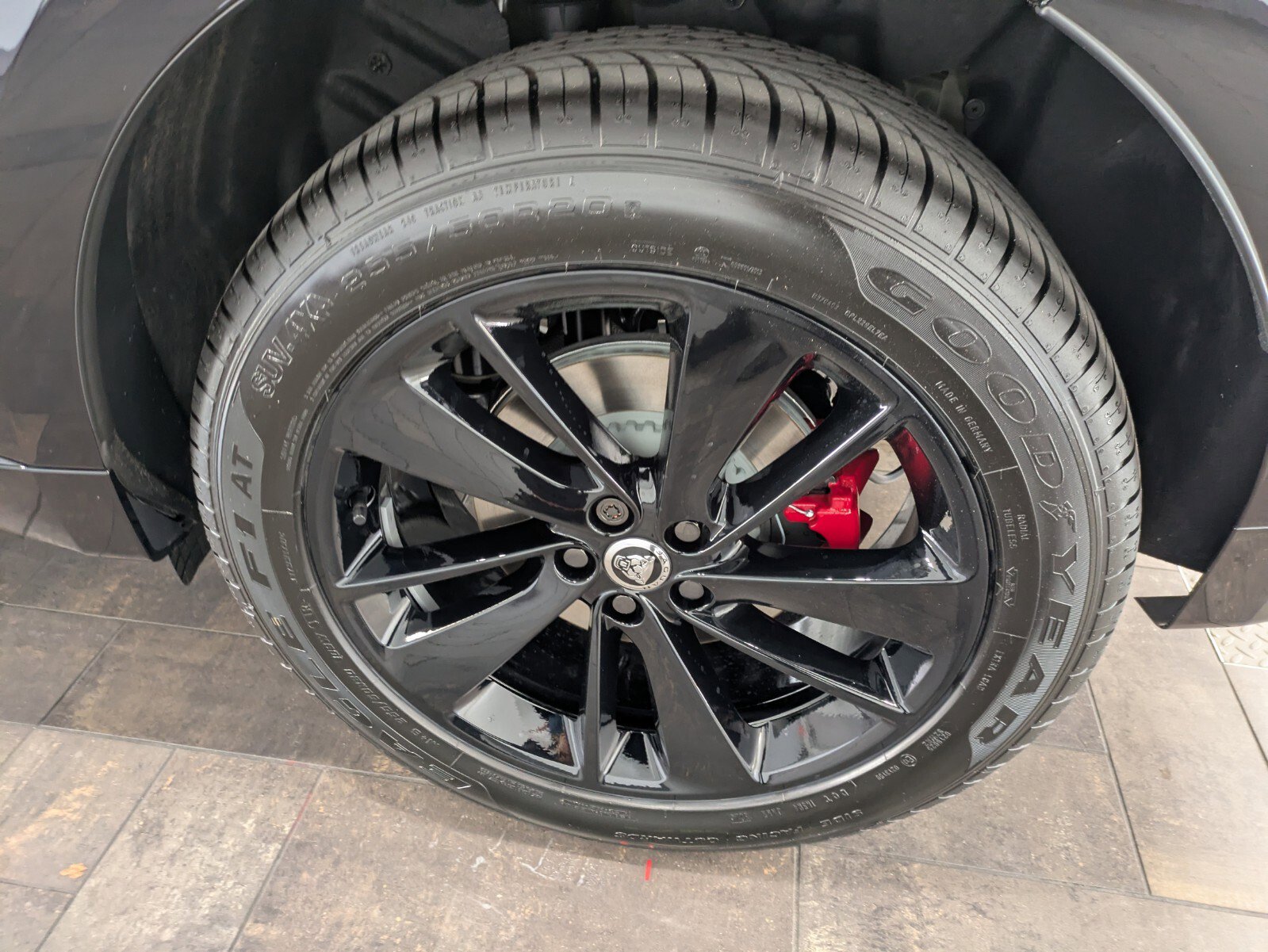 New 2026 Jaguar F-PACE R-Dynamic S image 13