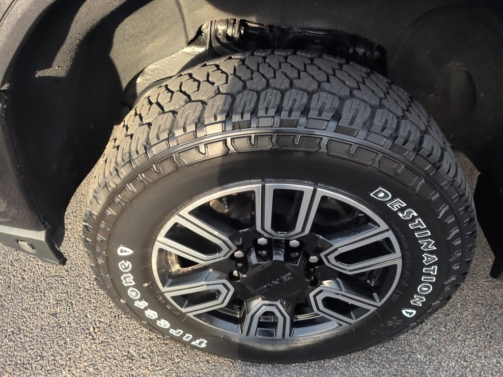 Used 2020 GMC Sierra 2500 AT4 w/ AT4 Premium Package image 9