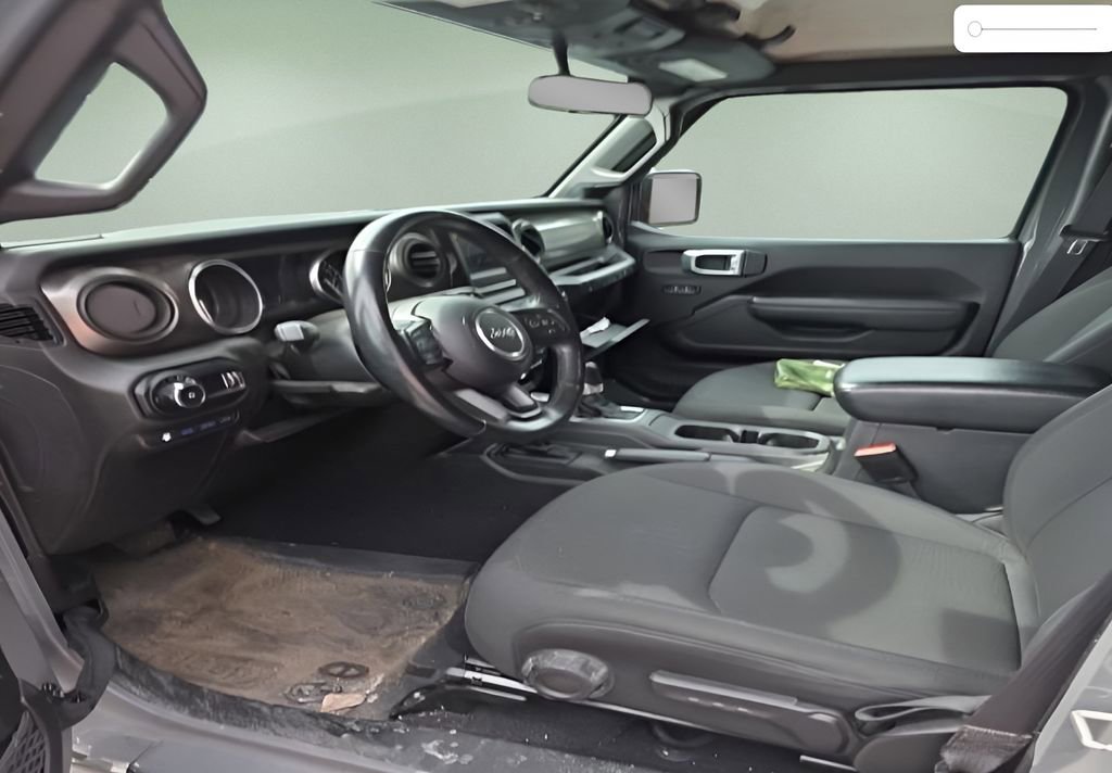 Used 2023 Jeep Wrangler Unlimited w/ Cold Weather Group image 6