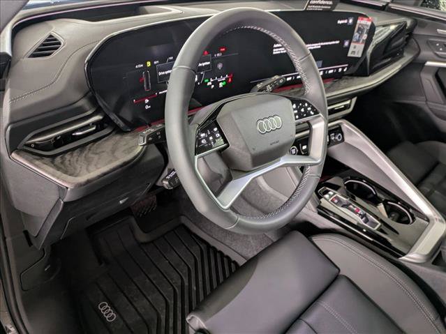 New 2025 Audi Q5 Premium Plus w/ Premium Plus AWD/4WD image 3