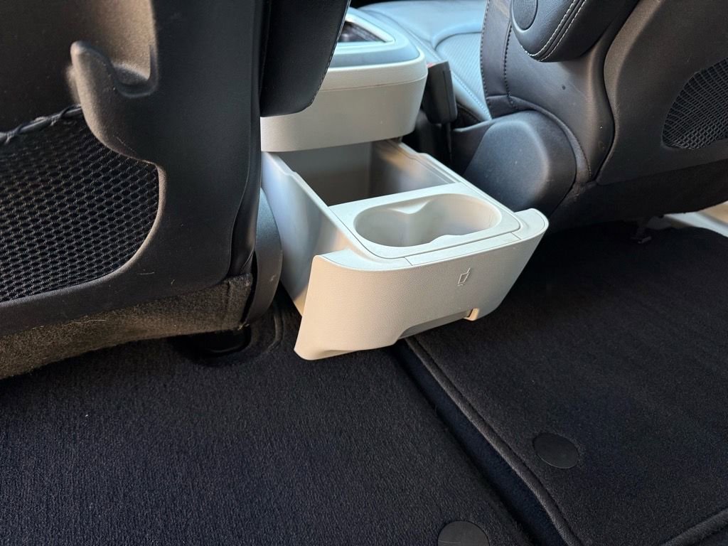 Used 2024 Chrysler Pacifica Touring-L image 33