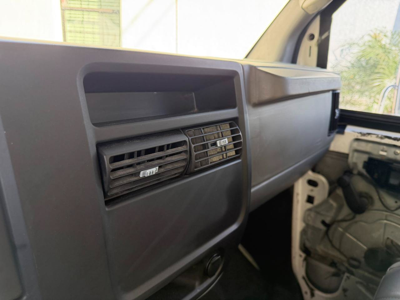 Used 2007 Chevrolet Express 3500 RWD image 23