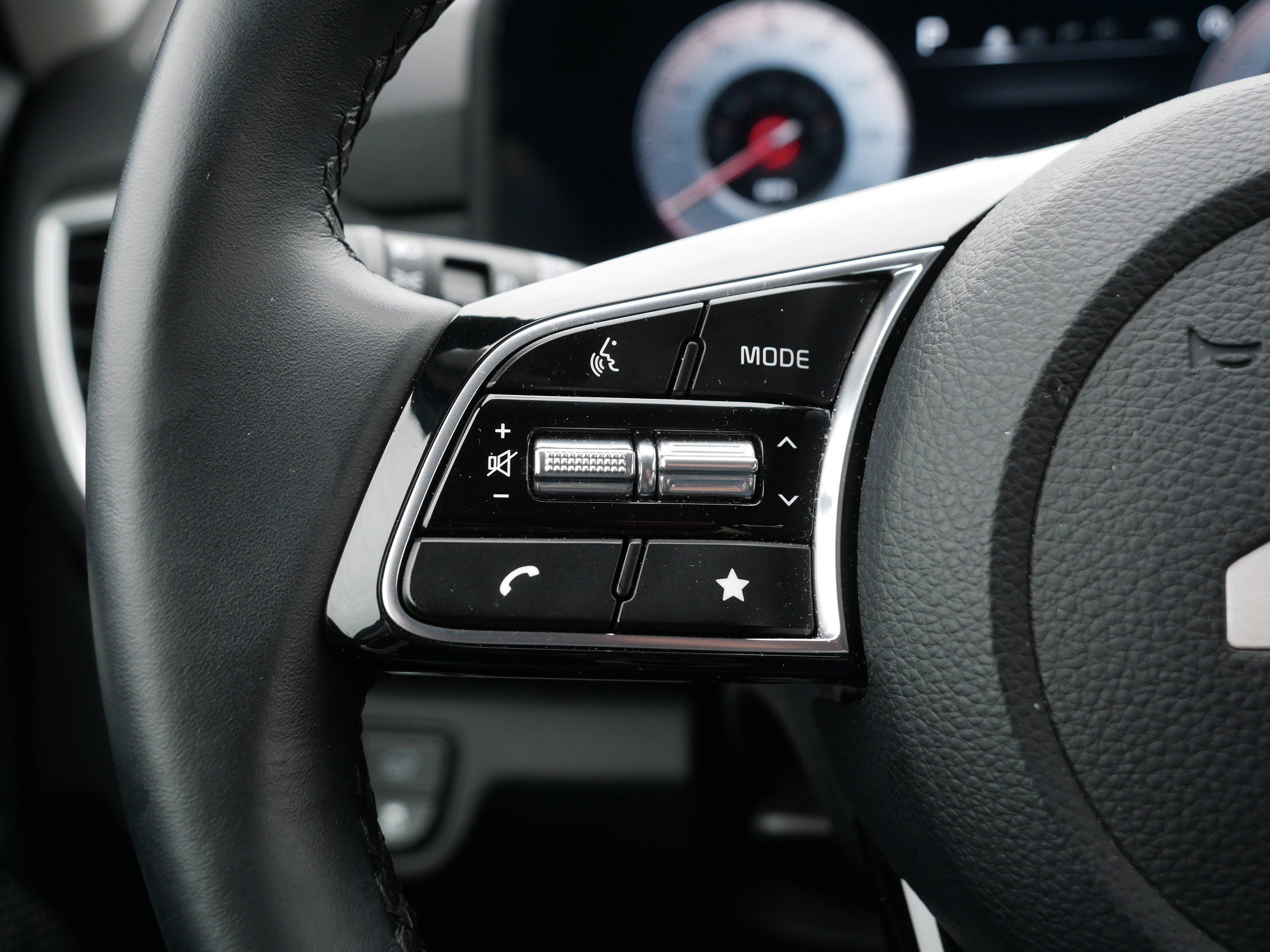 Certified 2025 Kia Seltos EX w/ EX Sunroof Package image 31