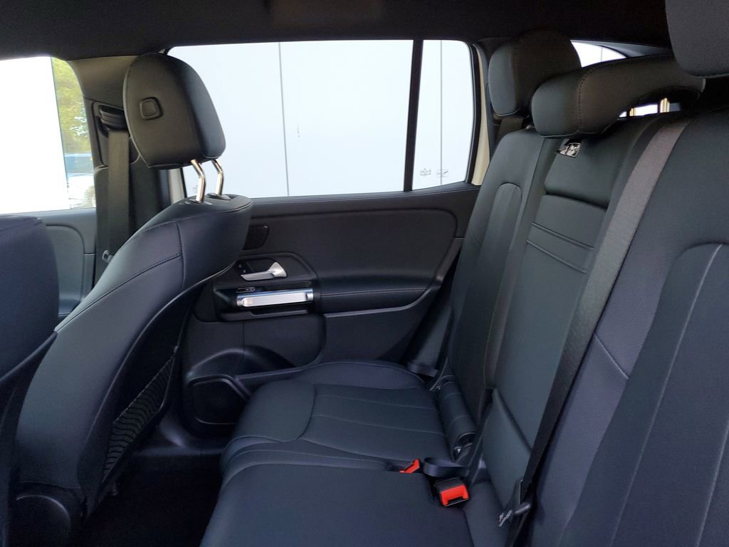 Used 2025 Mercedes-Benz EQB 250+ image 11