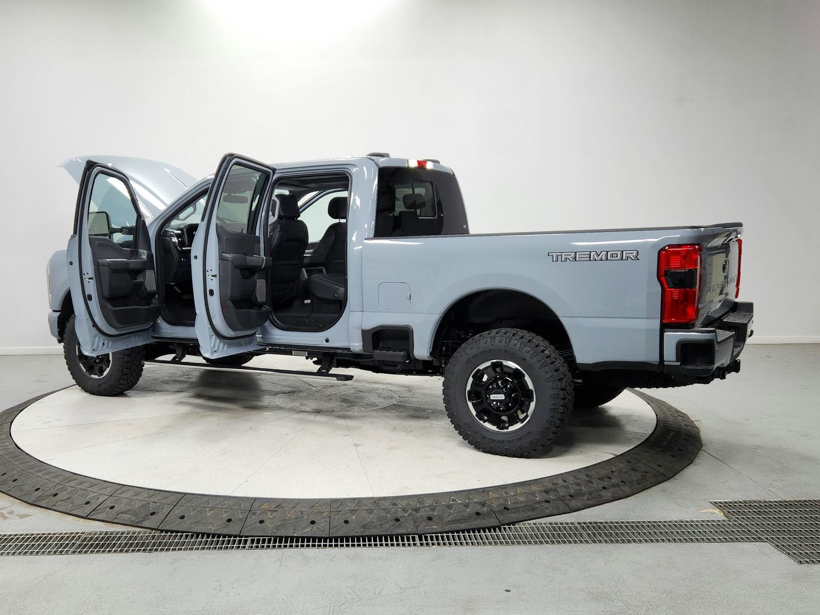 New 2026 Ford F250 Lariat image 13