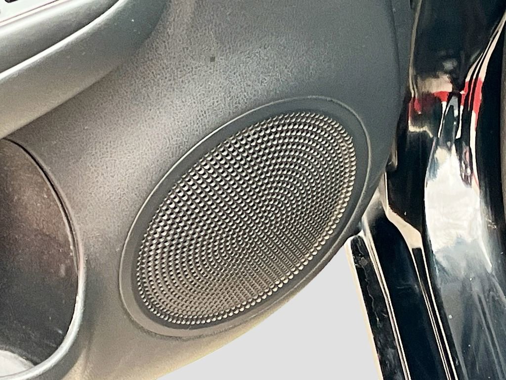 Used 2019 Nissan Versa SV FWD image 18