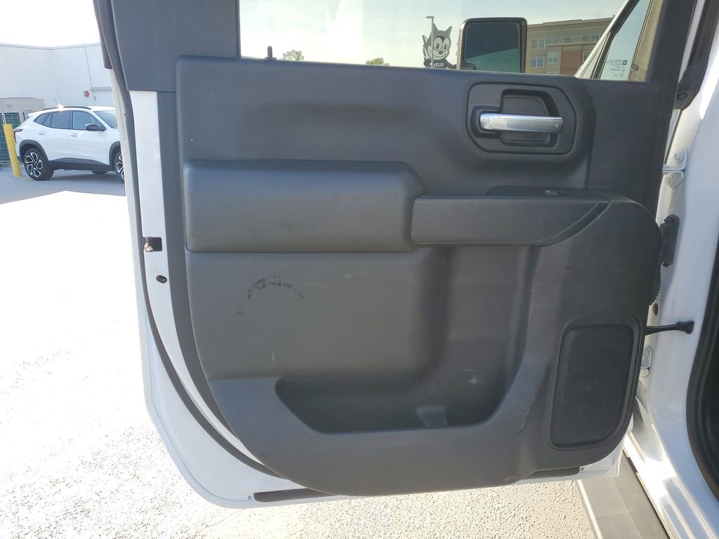 Used 2023 Chevrolet Silverado 2500 Custom w/ Custom Value Package image 15