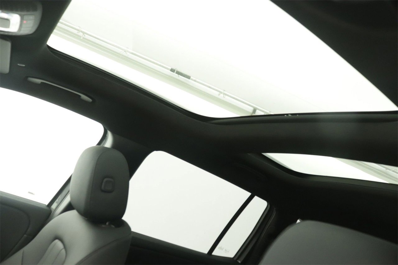 New 2026 Mercedes-Benz GLB 250 image 14