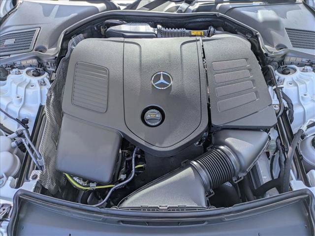 Used 2025 Mercedes-Benz C 300 4MATIC Sedan image 25