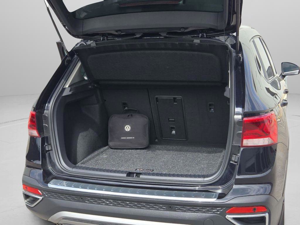 Used 2024 Volkswagen Taos SEL image 25