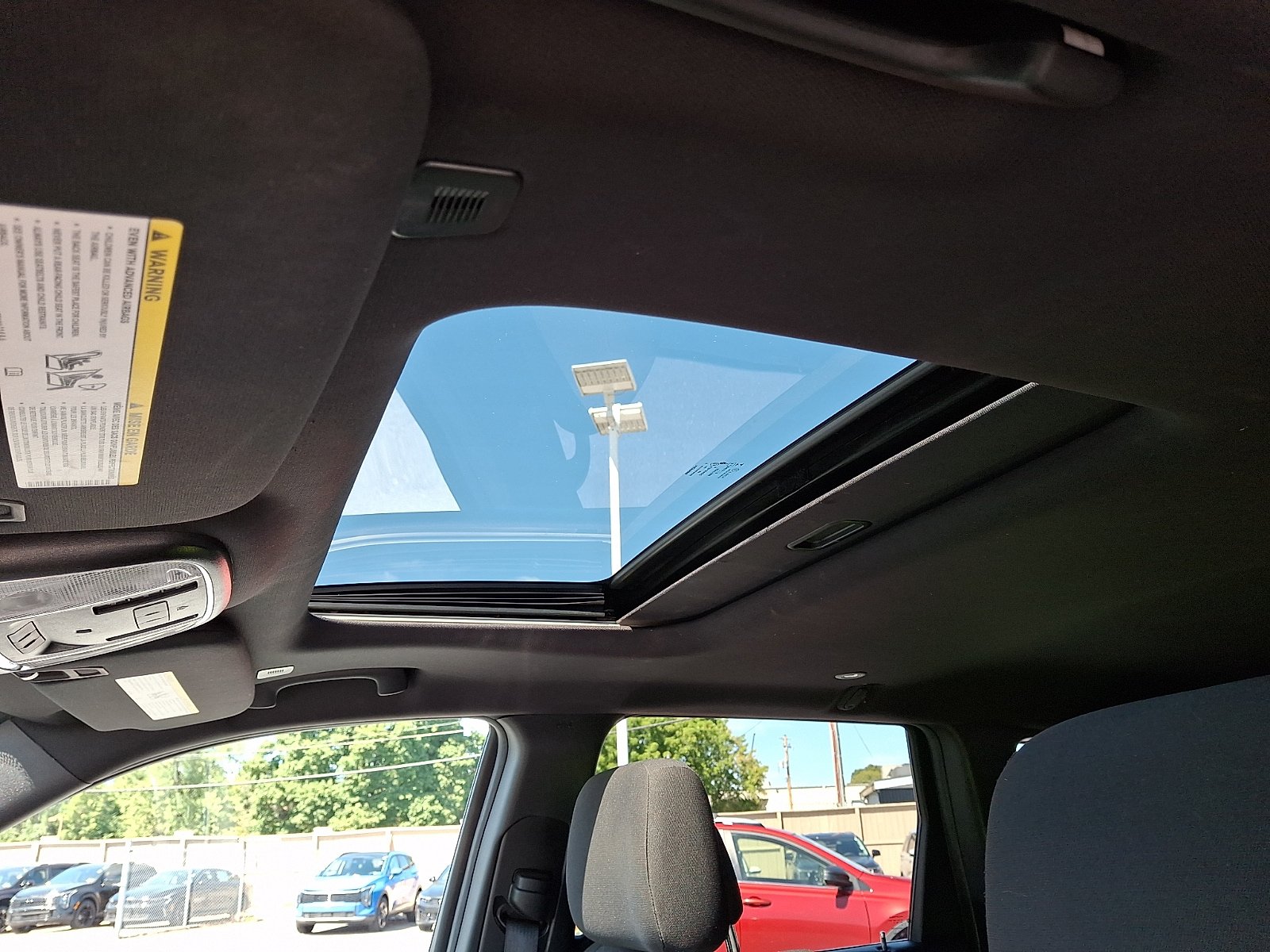 Used 2019 Jeep Grand Cherokee Laredo AWD/4WD image 16
