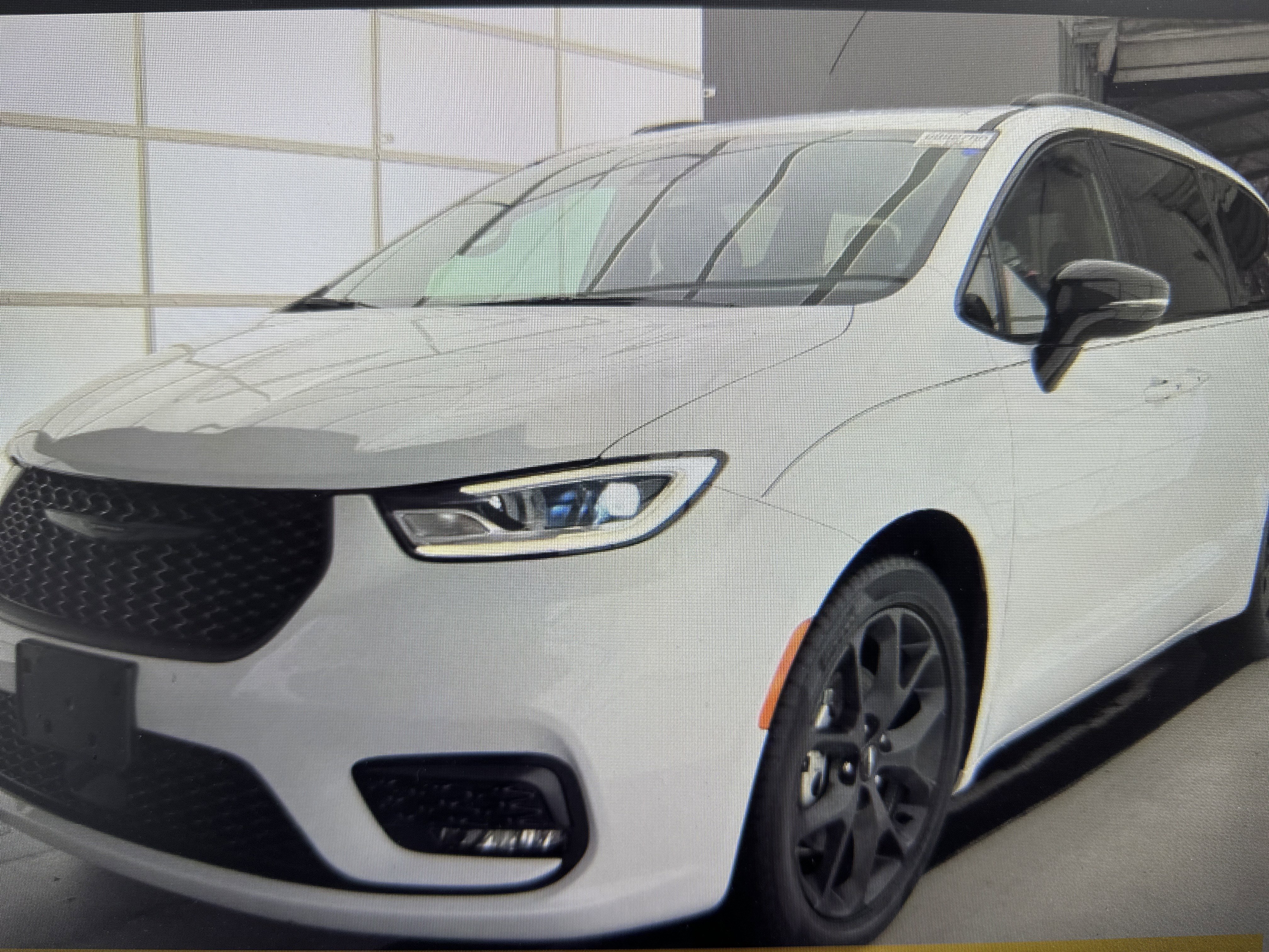 Used 2024 Chrysler Pacifica Touring-L w/ S Appearance Package image 2