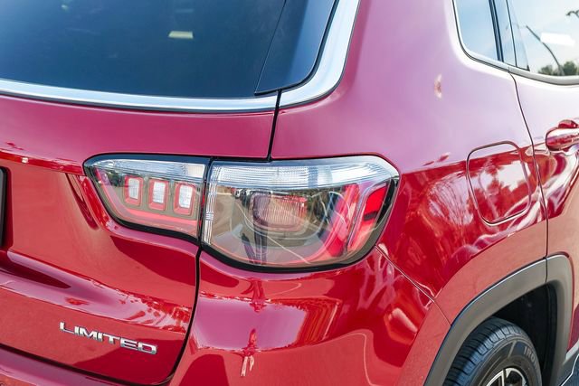 Used 2025 Jeep Compass Limited image 8