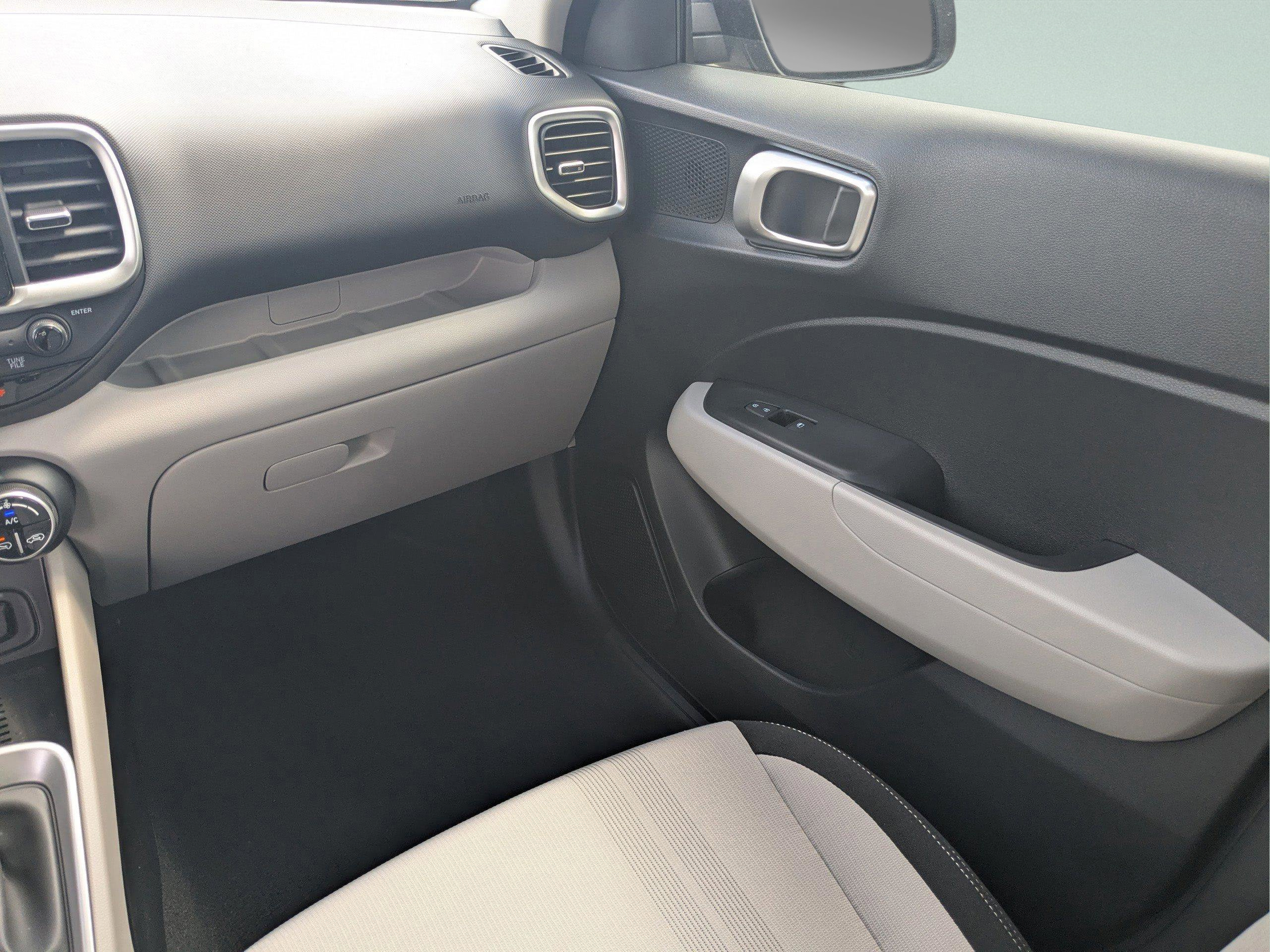 New 2026 Hyundai Venue SEL FWD image 22