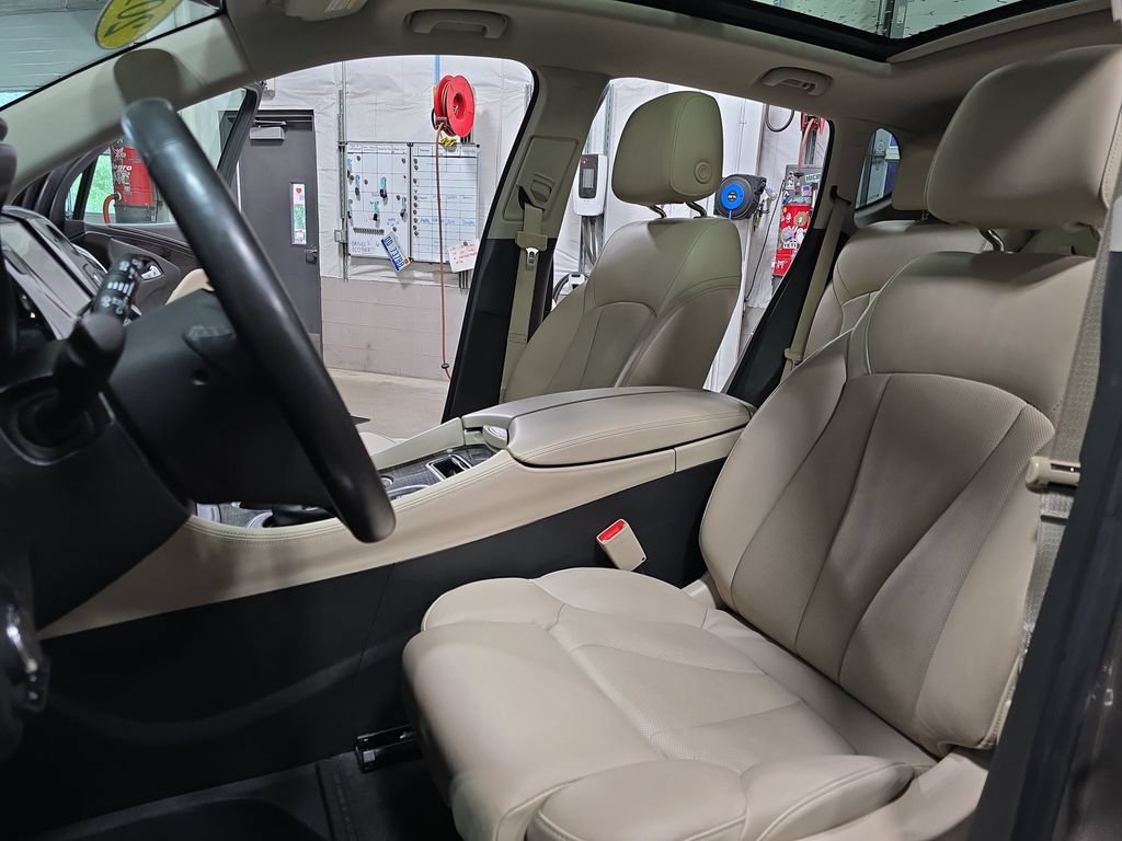 Used 2019 Buick Envision Premium w/ Driver Confidence Package AWD/4WD image 15