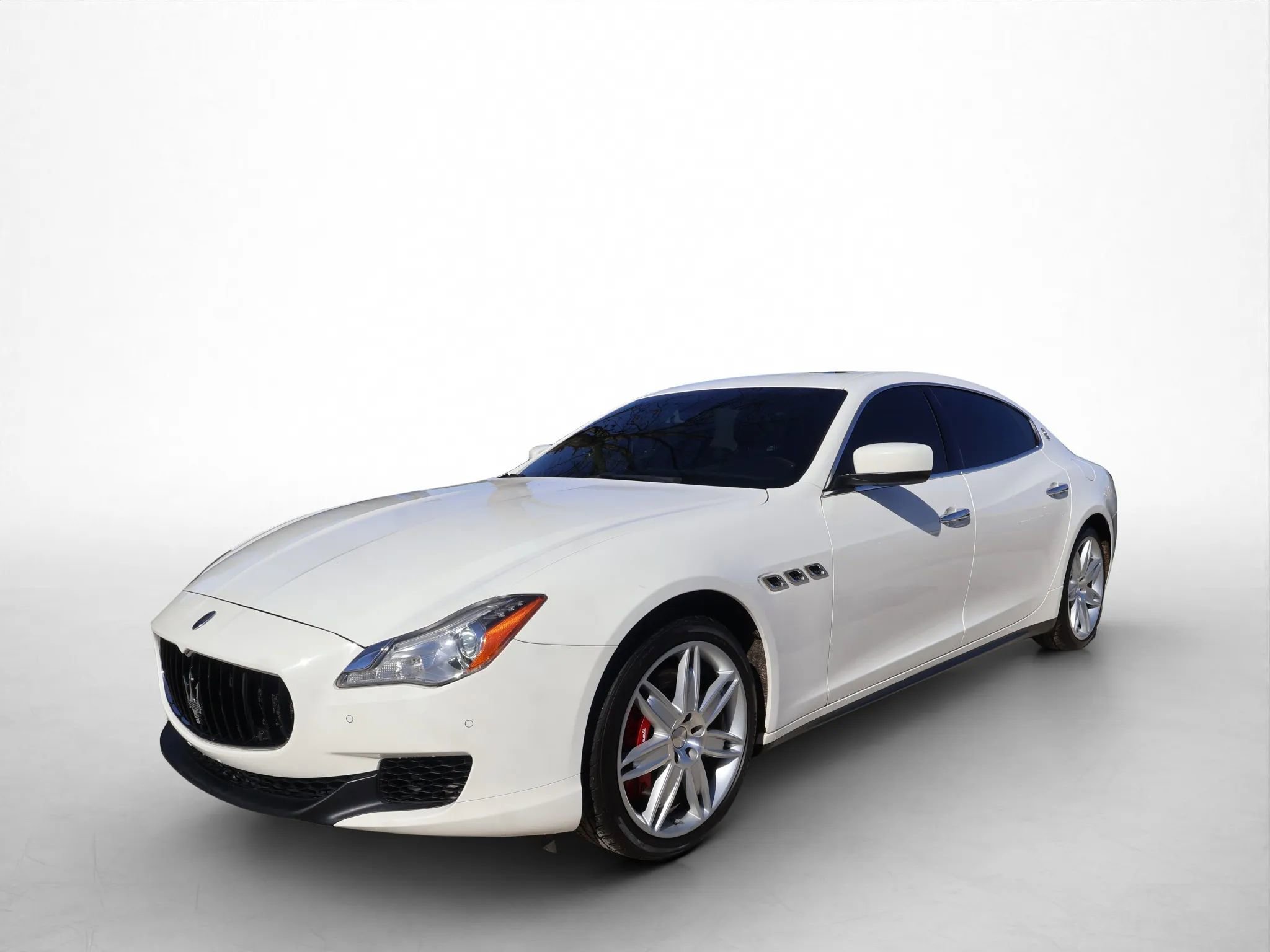 Used 2014 Maserati Quattroporte GTS RWD image 1
