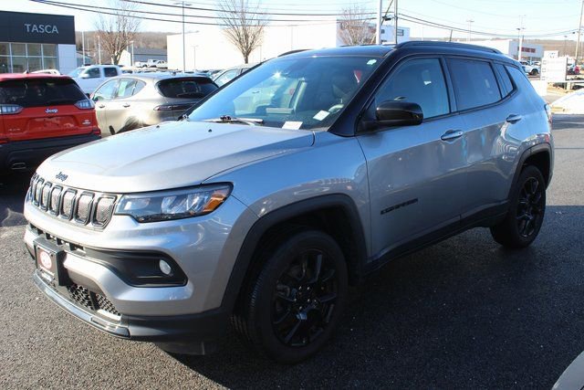 Used 2022 Jeep Compass Altitude image 2