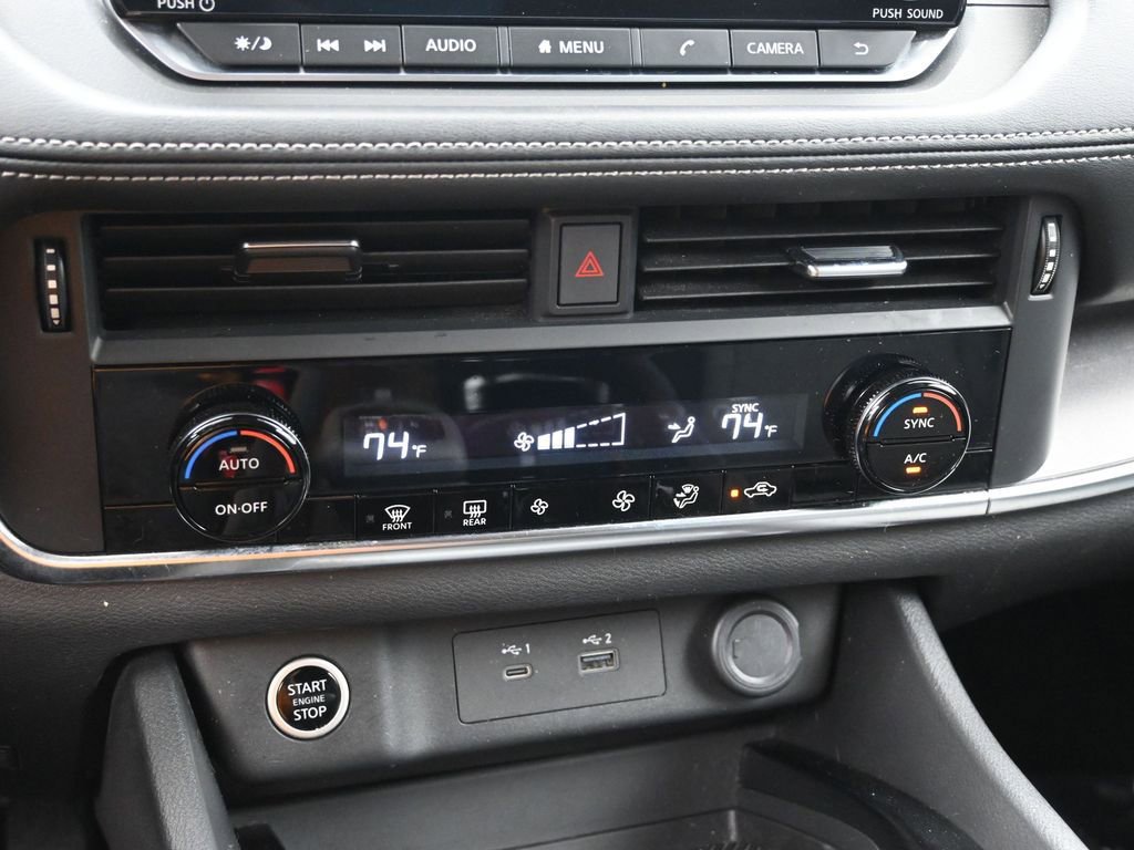 Used 2023 Nissan Rogue SV image 19