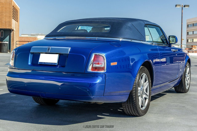 Used 2010 Rolls-Royce Phantom Drophead Coupe RWD image 18