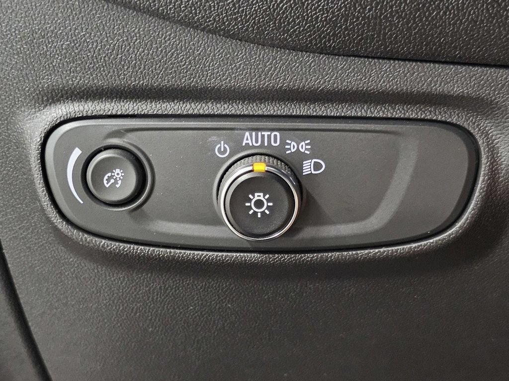 Certified 2024 Chevrolet Equinox LT FWD image 36