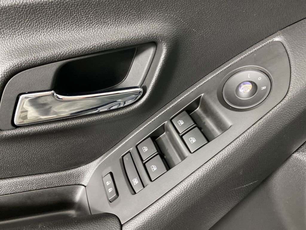 Used 2022 Chevrolet Trax LT w/ LT Convenience Package image 24
