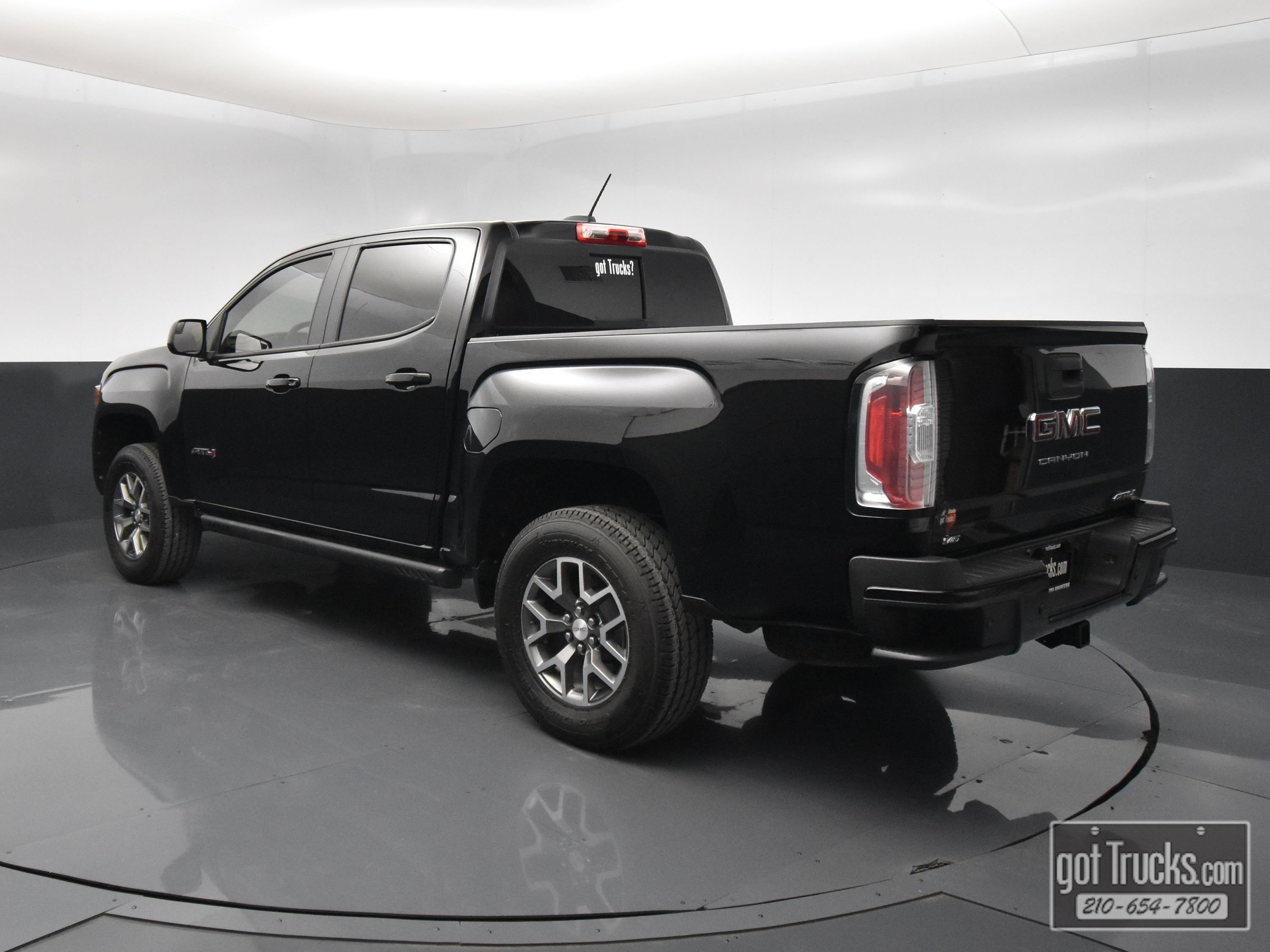 Used 2022 GMC Canyon AT4 w/ Driver Alert Package AWD/4WD image 5