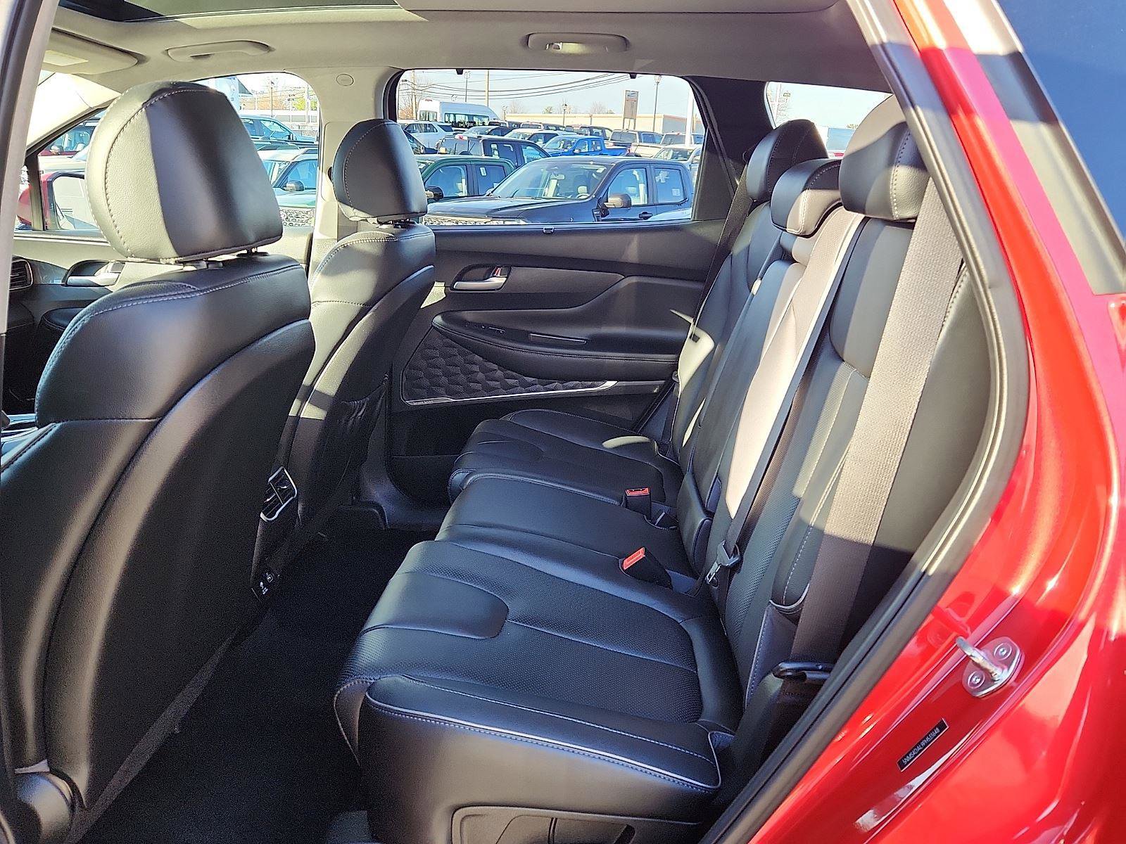 Used 2023 Hyundai Santa Fe Limited image 10