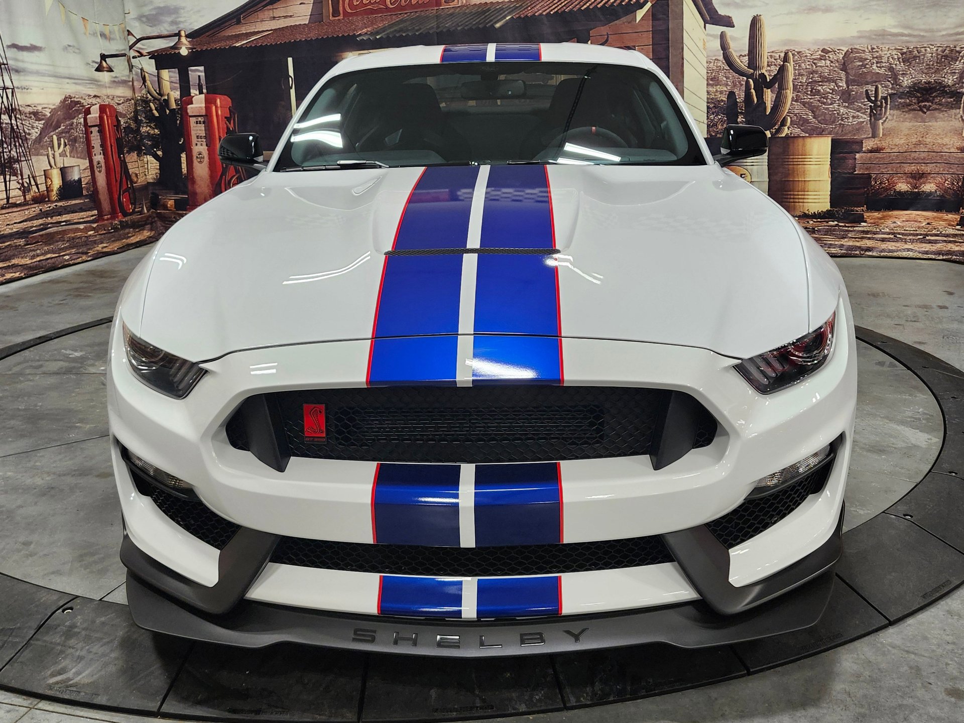 Used 2016 Ford Mustang Shelby GT350R w/ GT350R Equipment Group 920A image 3