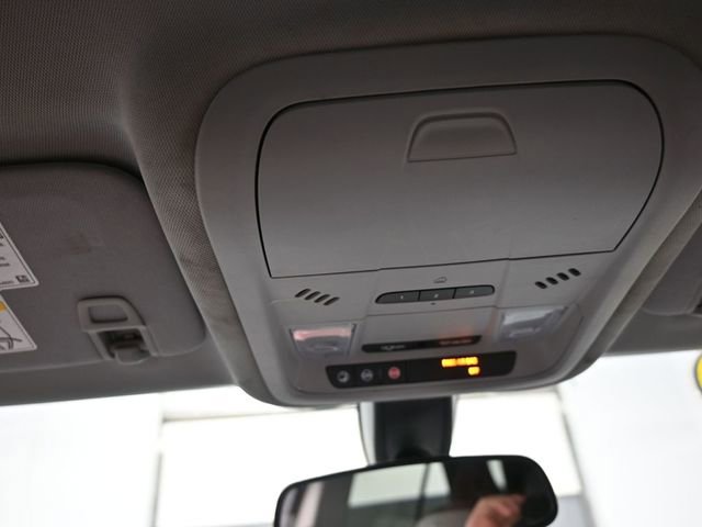 Used 2019 Chevrolet Equinox LT w/ Lights and Bright Package image 12