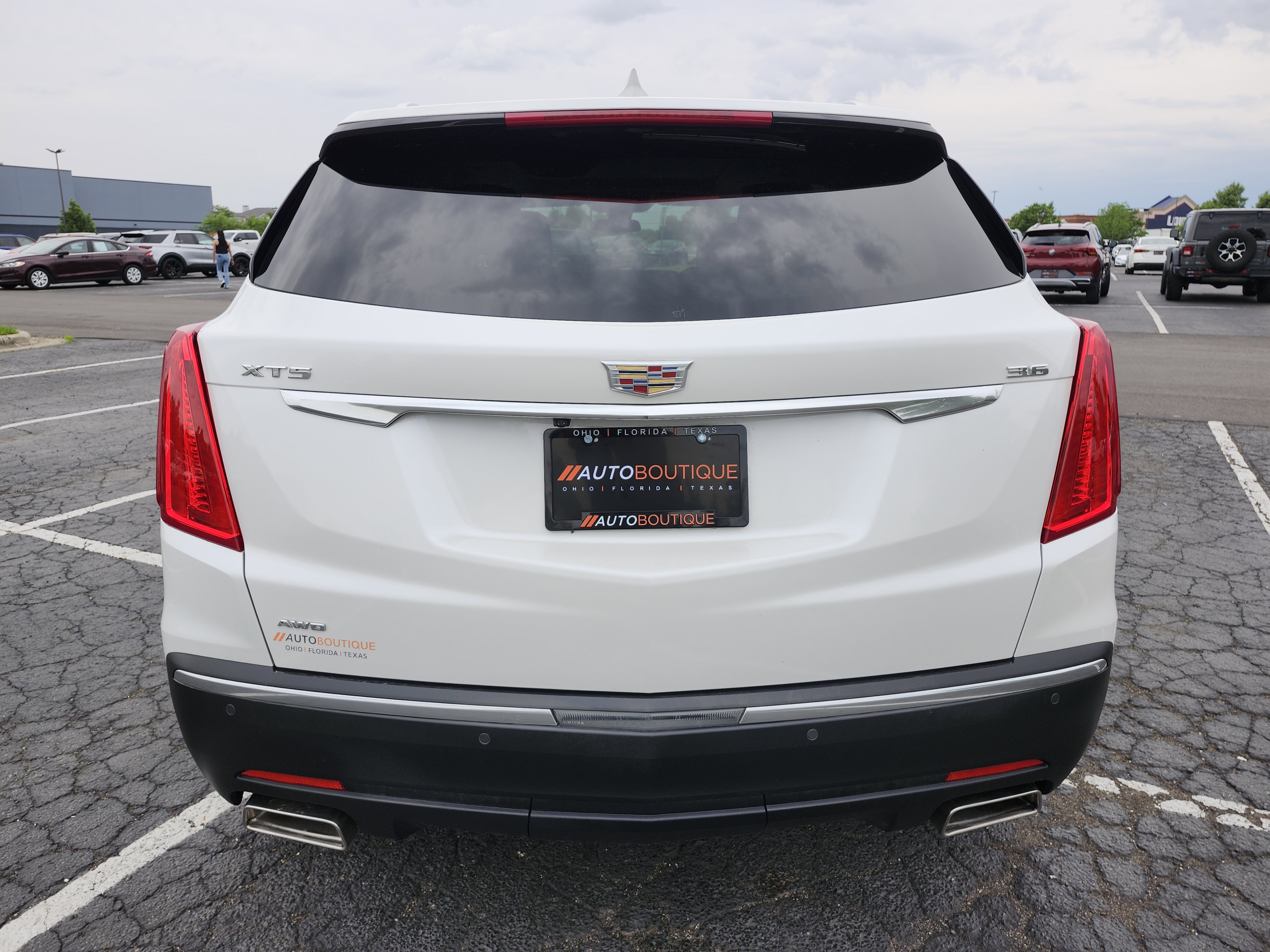 Used 2018 Cadillac XT5 Premium Luxury AWD/4WD image 18
