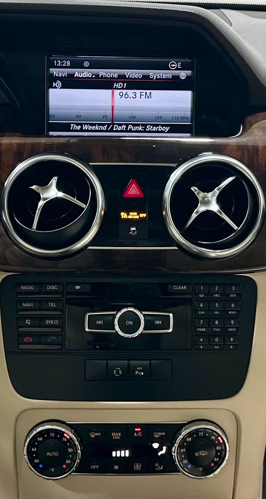 Used 2014 Mercedes-Benz GLK 250 BlueTEC 4MATIC image 23