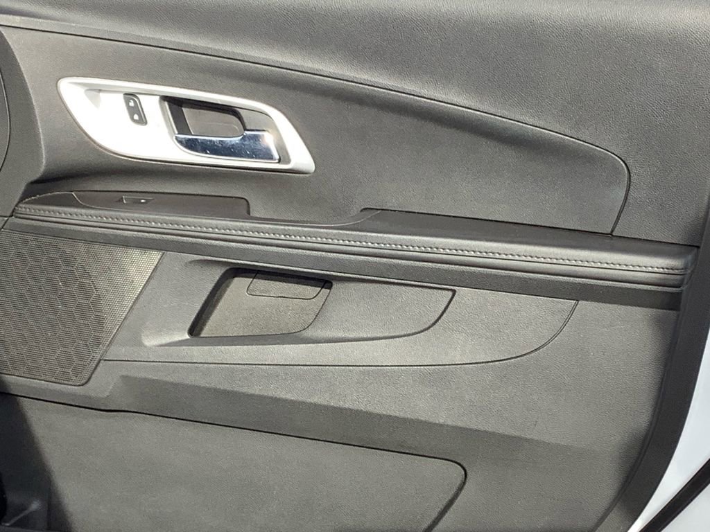 Used 2014 Chevrolet Equinox LS image 15